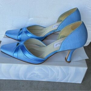 Coloriffics Elegant Blue Satin Women's Closed Toe Heels 8 medium